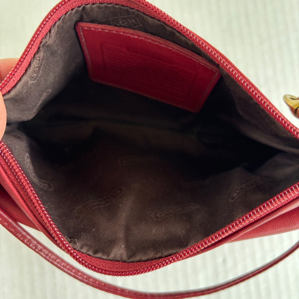 Coach Vintage Red Leather‎ Turnlock Wristlet Clutch Glove Tanned Cowhide 7.5in - Picture 9 of 10